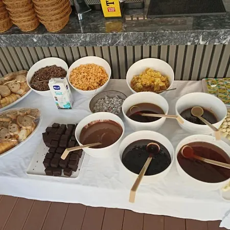 Ξενοδοχείο με διαμερίσματα Altinay 3*